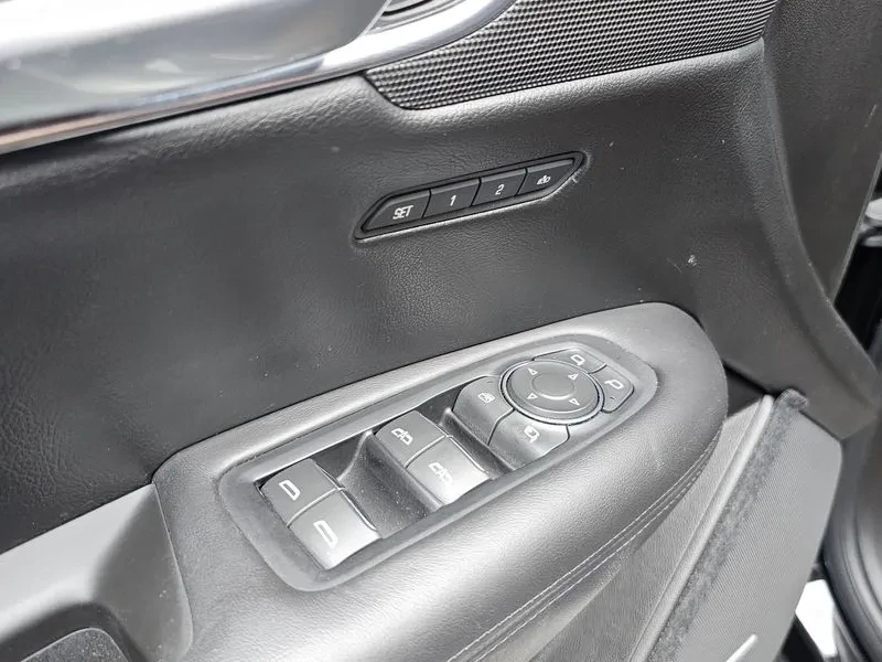 Cadillac XT5 3.6/PLATINUM/AWD, снимка 17 - Автомобили и джипове - 56665949