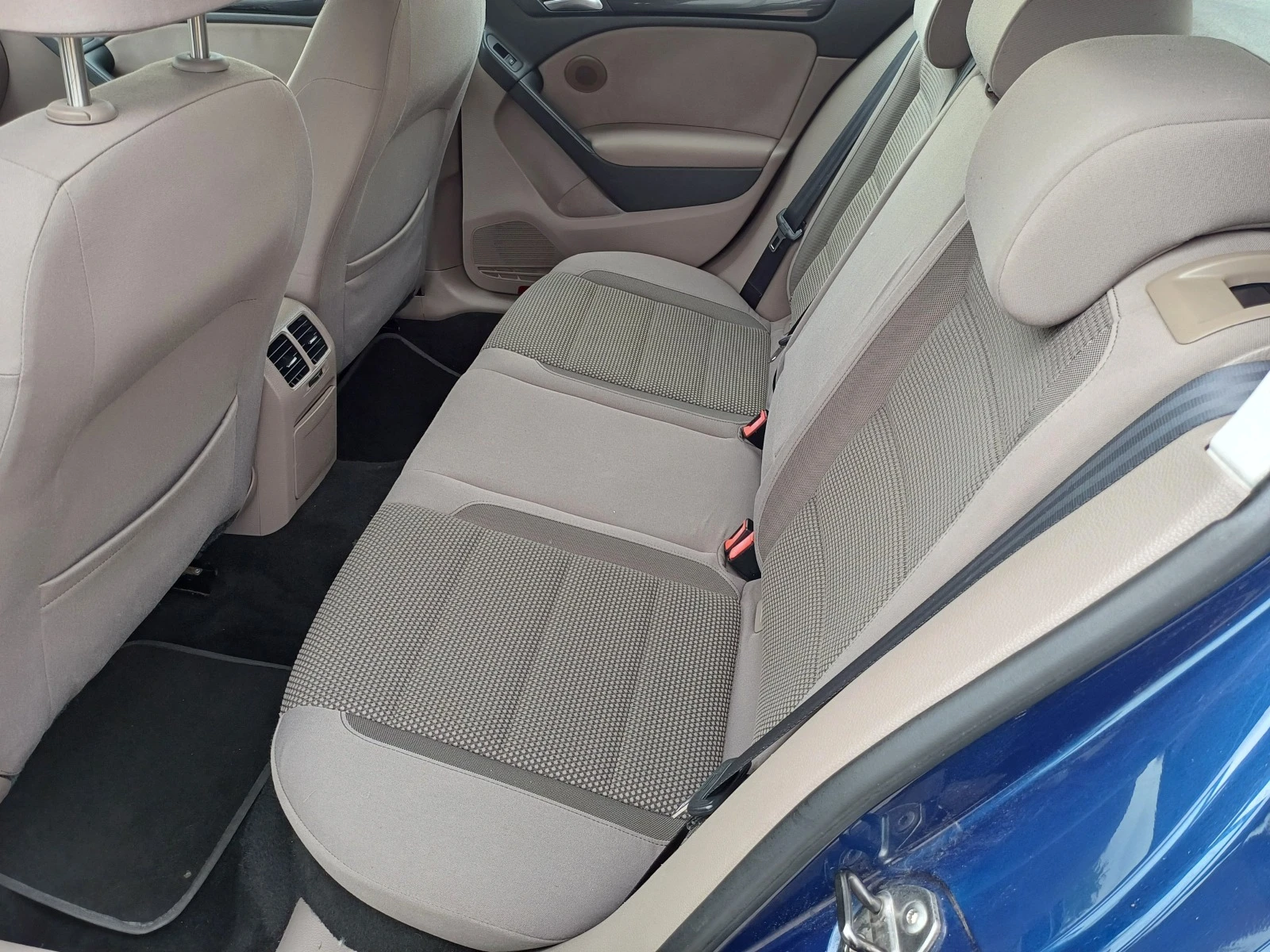 VW Golf 2.0TDI 140k.s. | Mobile.bg — изображение 13