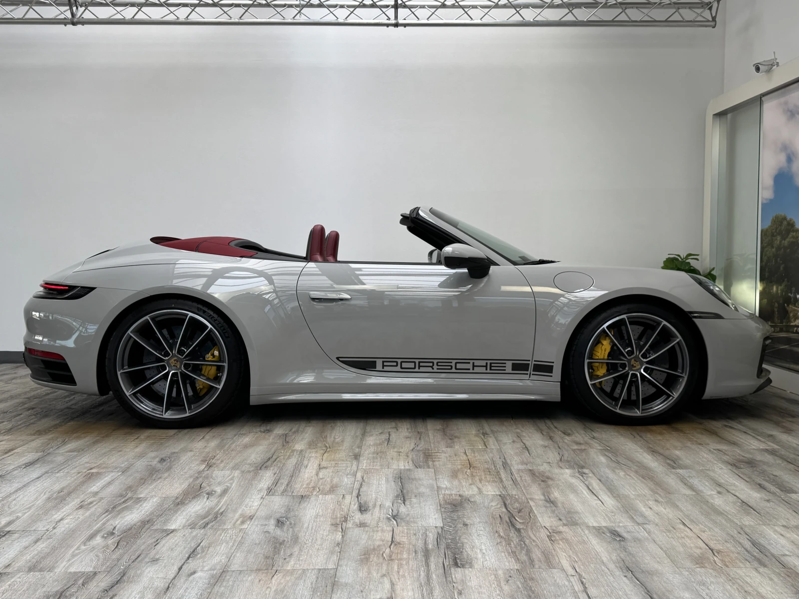 Porsche 911 992 S Cabrio Sport Design Burmester PCCB  - изображение 4
