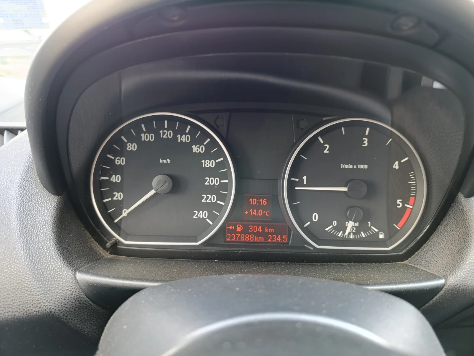BMW 118 118D - изображение 6