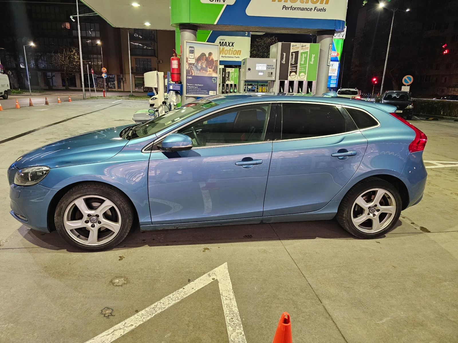 Volvo V40 D2 - изображение 3