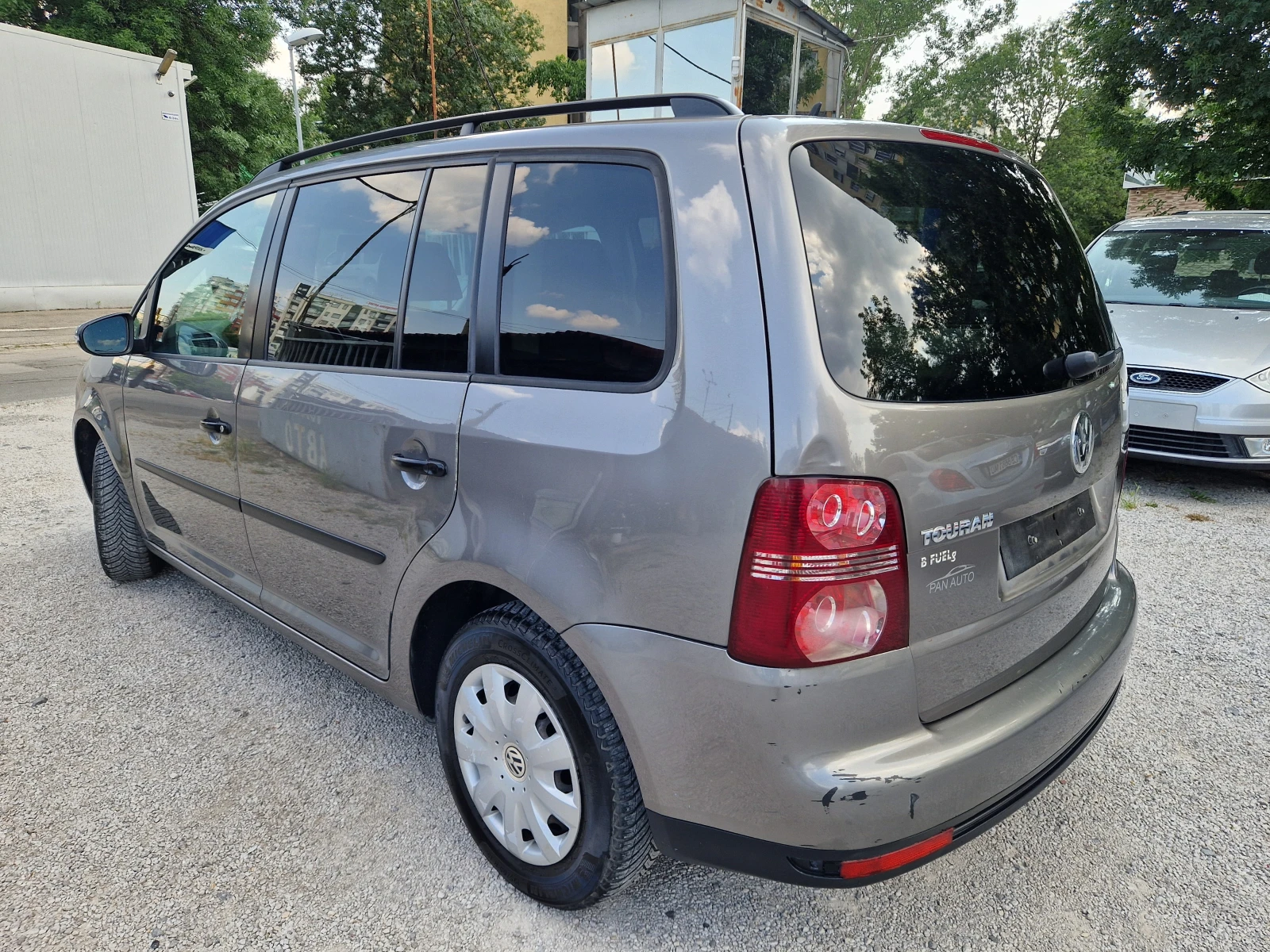 VW Touran 1.6 газов инжекцион - изображение 7