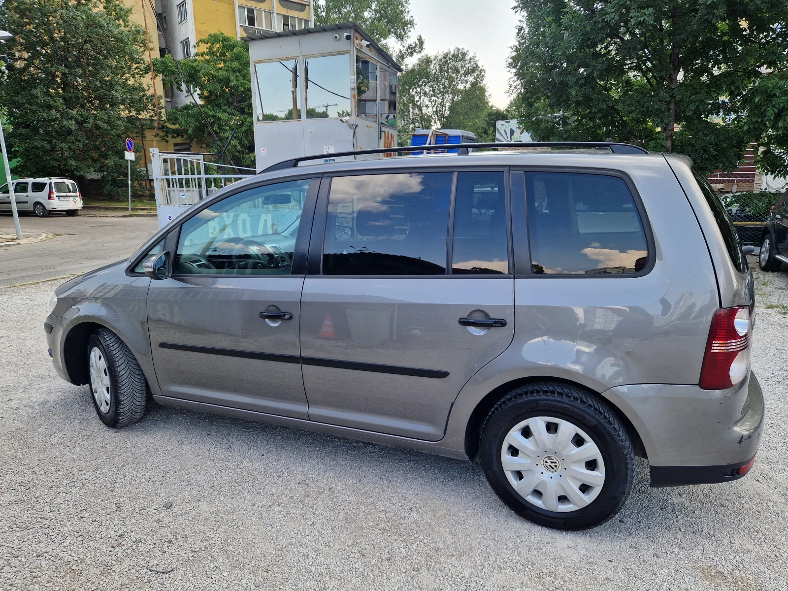 VW Touran 1.6 газов инжекцион - изображение 8