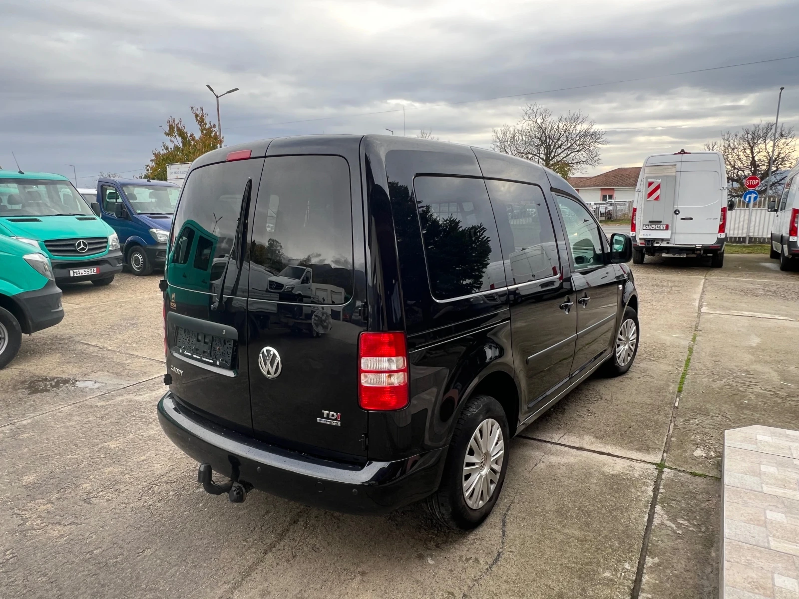 VW Caddy 1.6TDI , пътническо , ТОП , КАТО НОВА - изображение 5