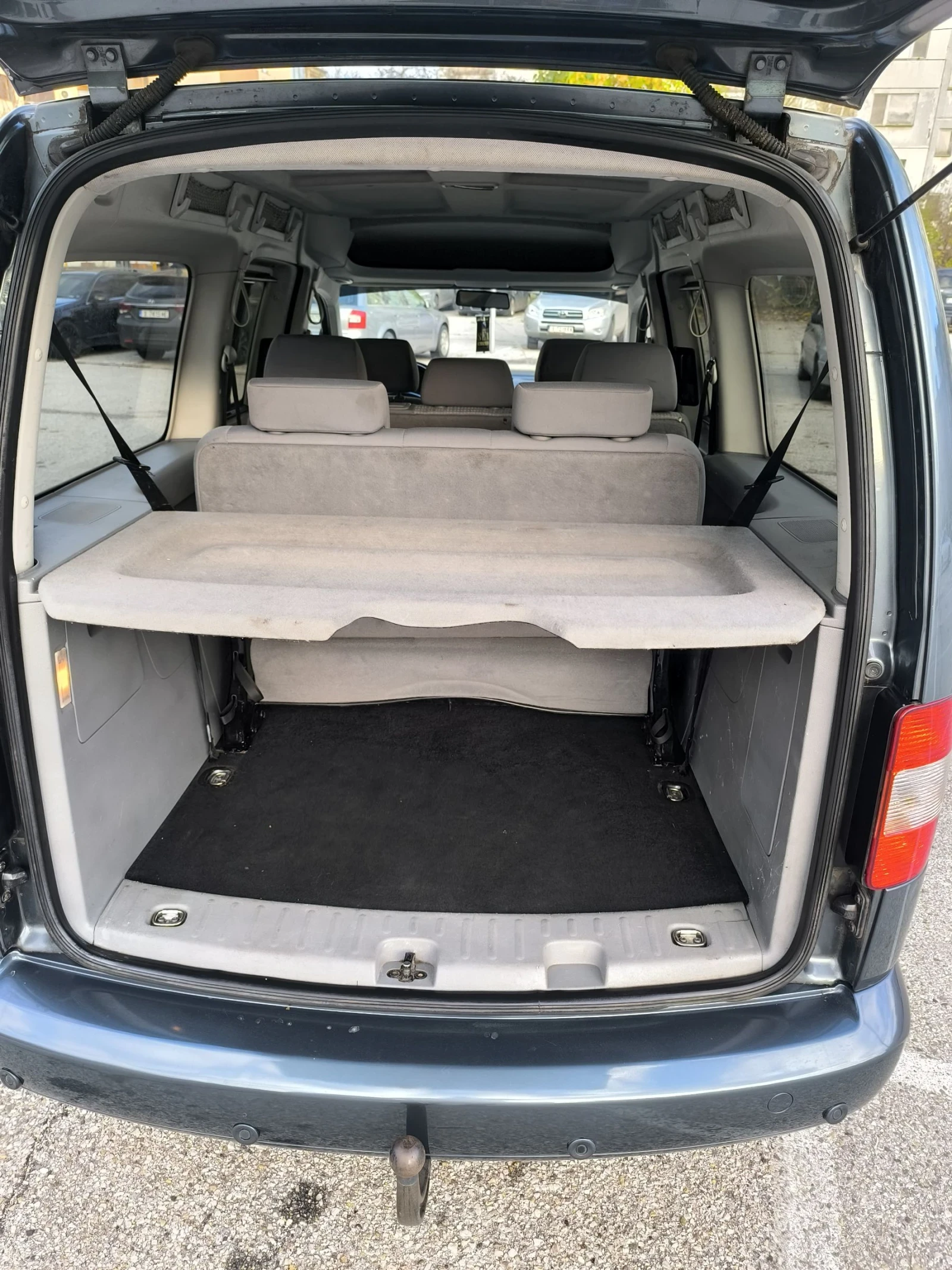 VW Caddy Maxi 2.0TDI - изображение 6