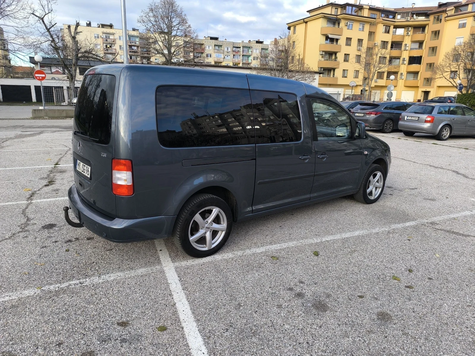 VW Caddy Maxi 2.0TDI - изображение 5