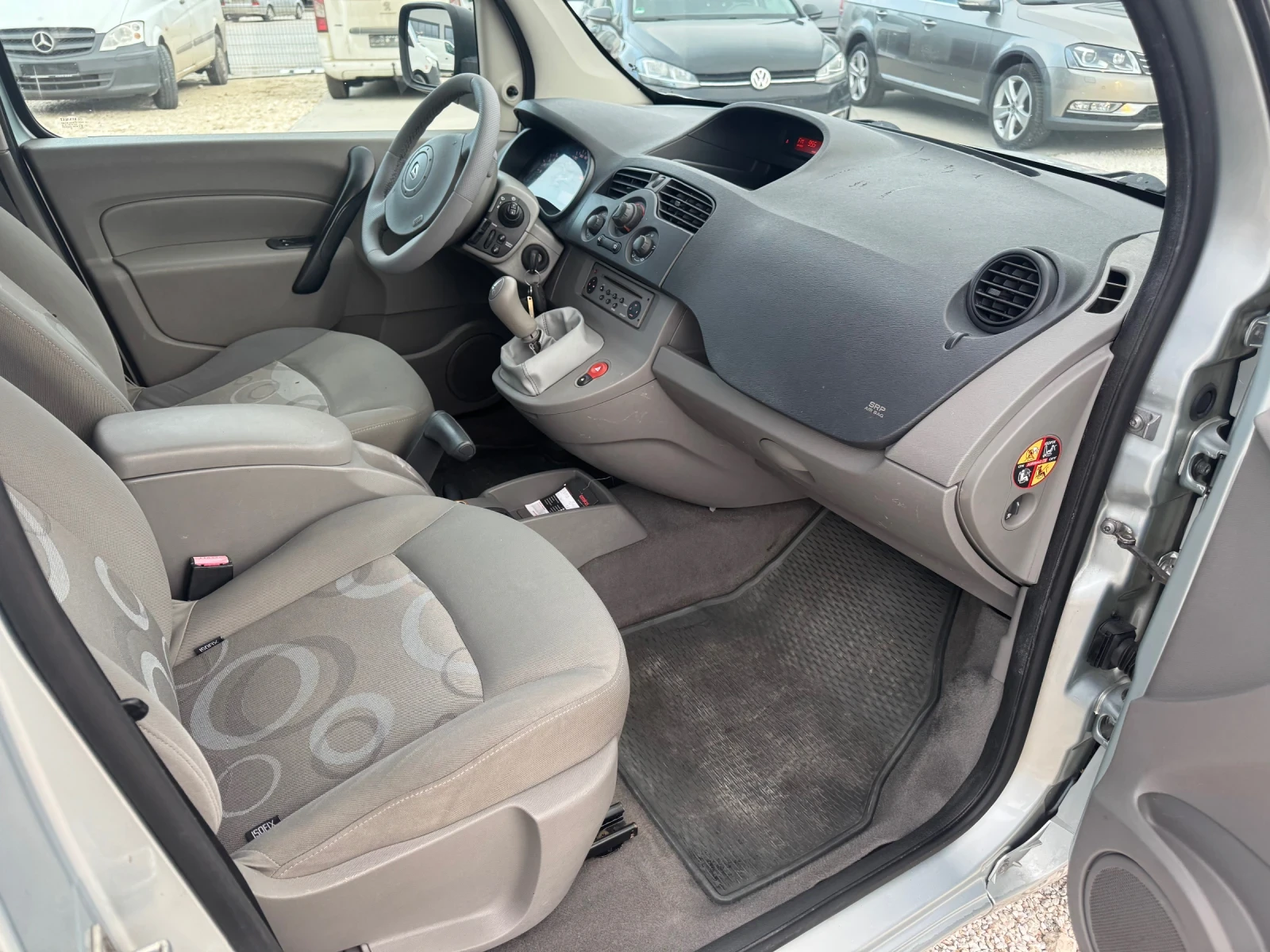 Renault Kangoo  - изображение 8