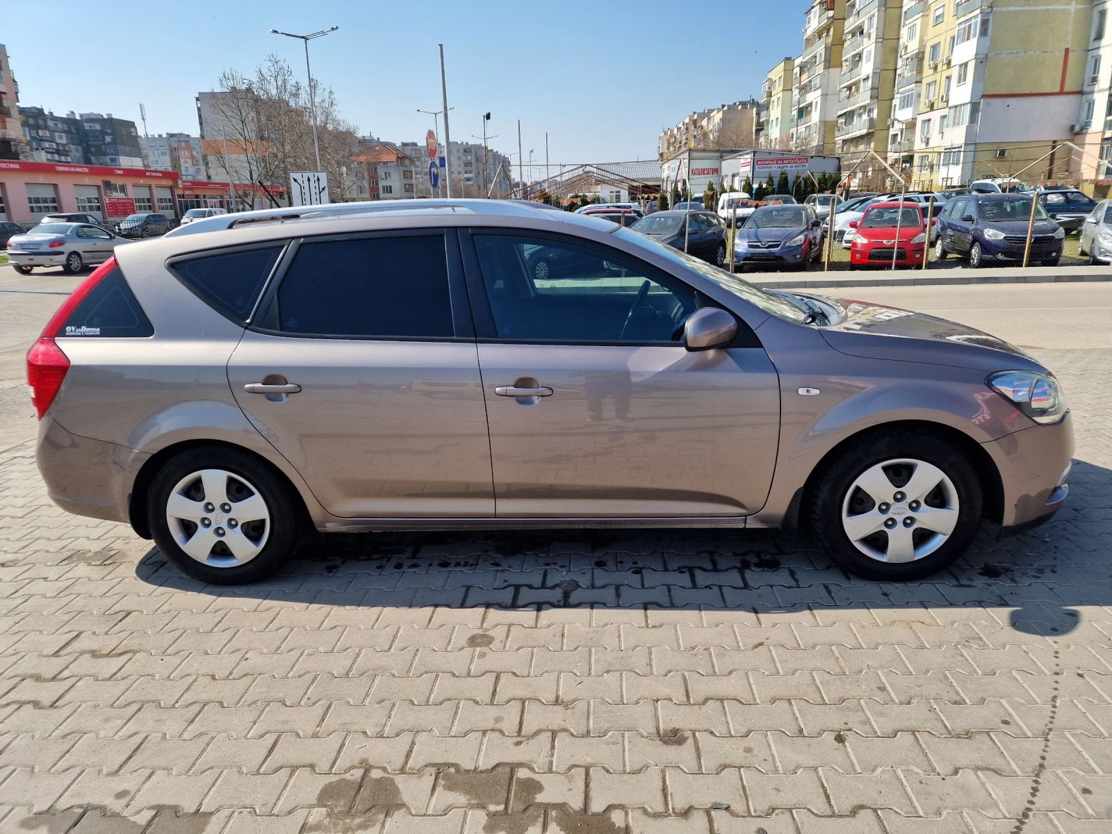 Kia Ceed SW, снимка 6 - Автомобили и джипове - 53839955