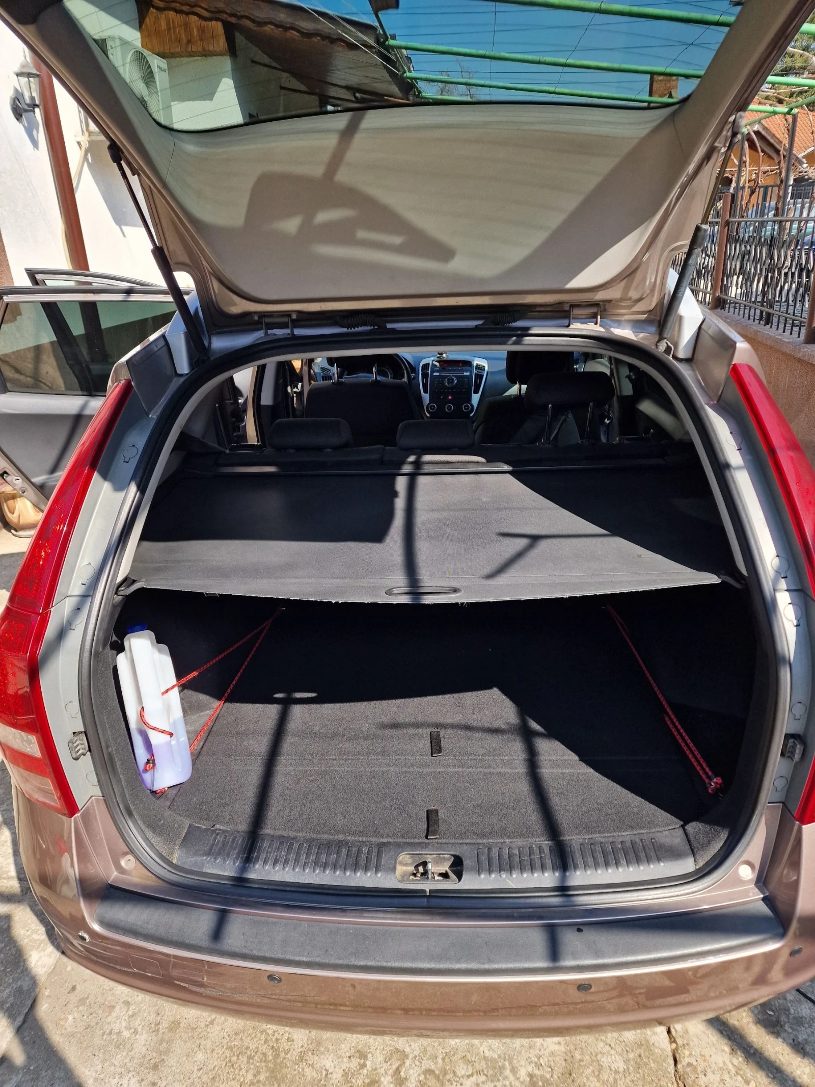 Kia Ceed SW, снимка 17 - Автомобили и джипове - 53839955