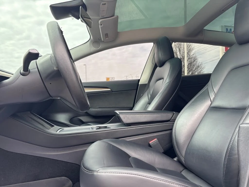 Tesla Model 3 RWD* АвтоКредит* (ЦЕНА ДО БГ), снимка 6 - Автомобили и джипове - 54137618