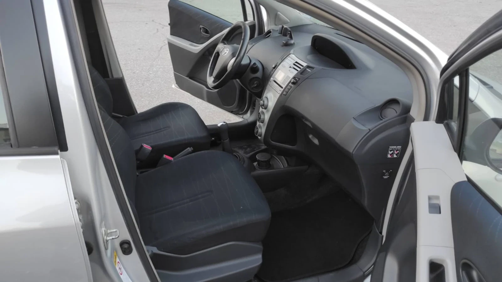 Toyota Yaris 1.0 VVTI | Mobile.bg � ����������� 9