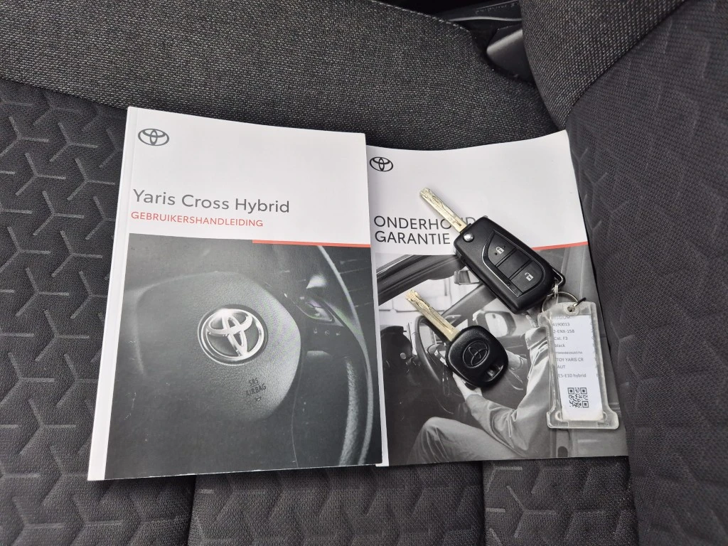Toyota Yaris Cross  1.5 VVT-I Hybrid Dynamic , снимка 11 - Автомобили и джипове - 55089743