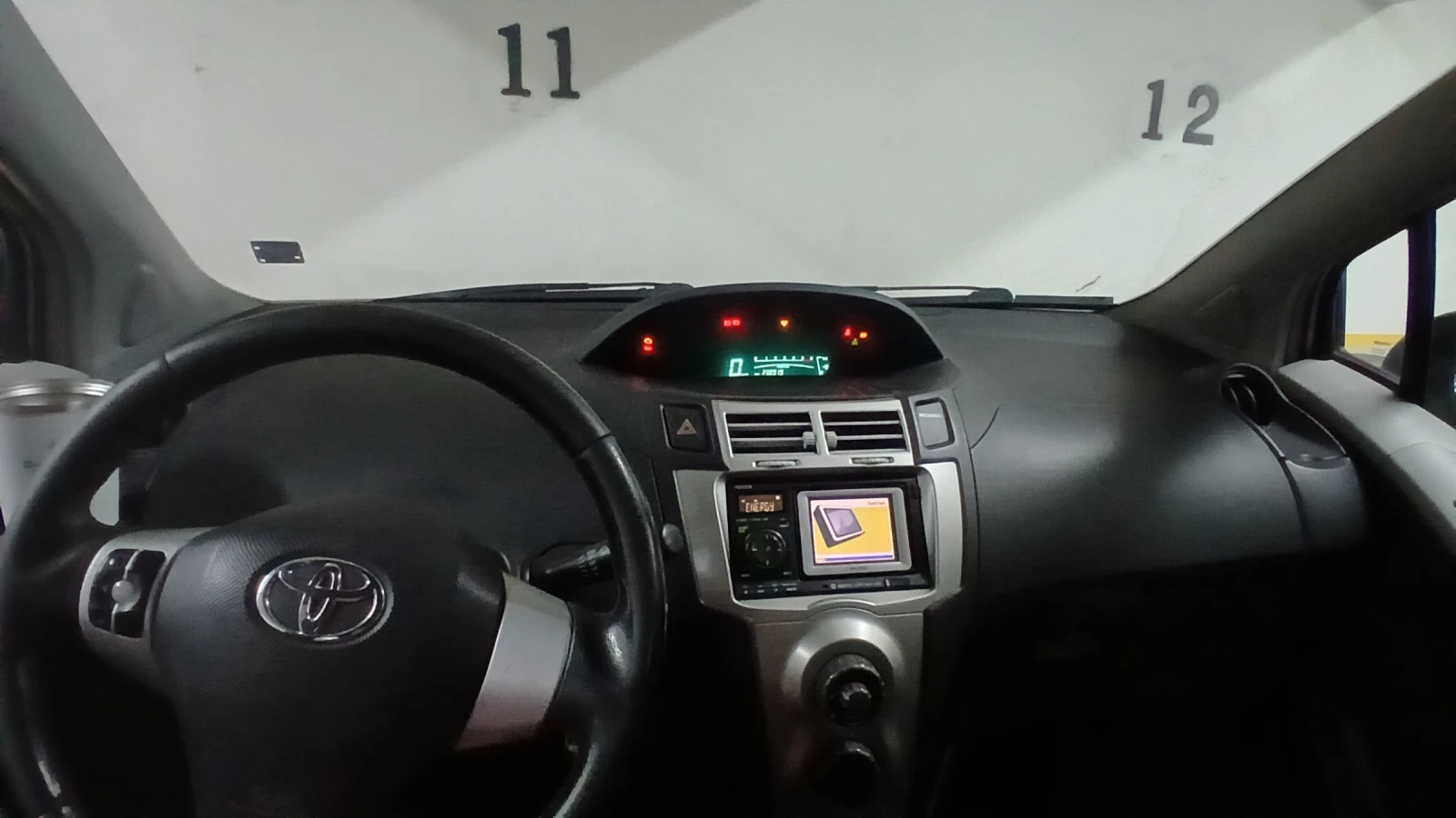 Toyota Yaris, снимка 3 - Автомобили и джипове - 55382446