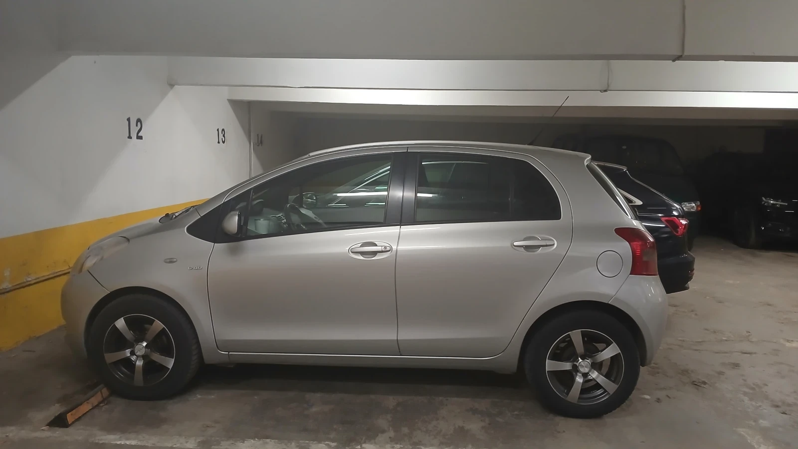 Toyota Yaris, снимка 6 - Автомобили и джипове - 55382446