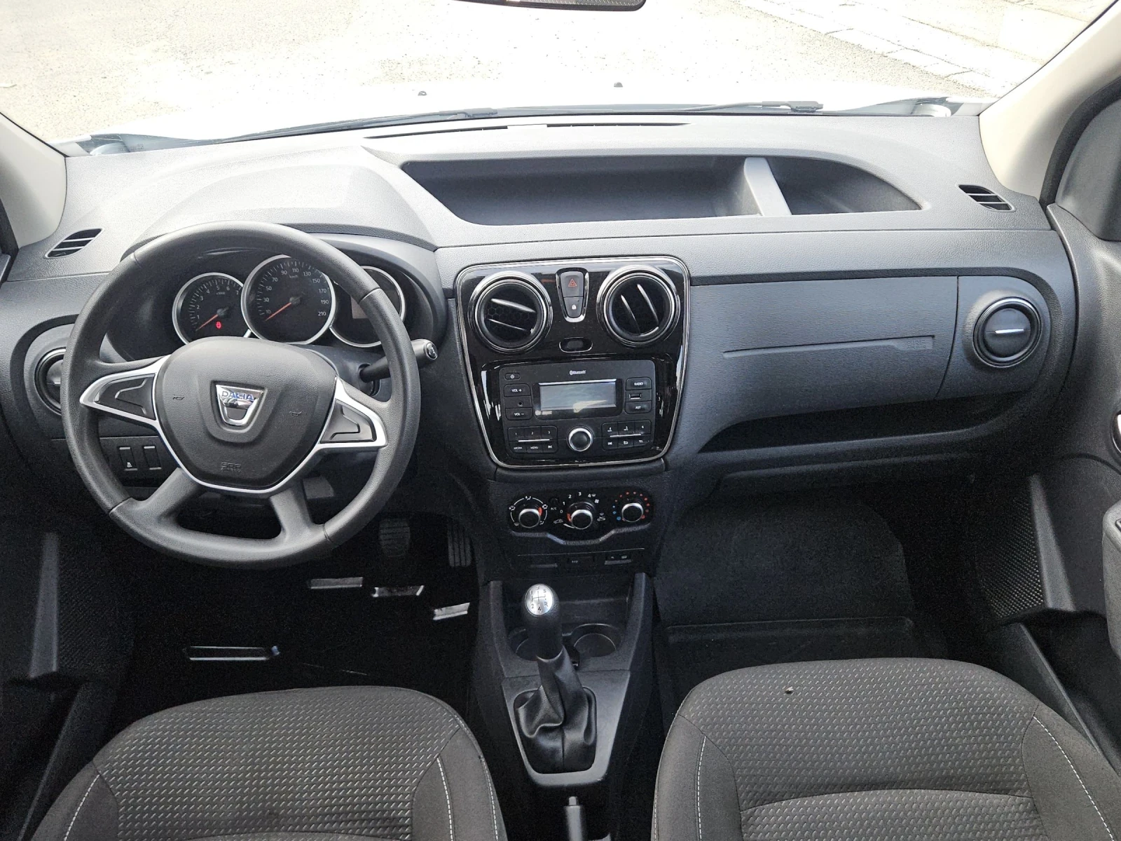 Dacia Dokker 1.6i---109кс, снимка 14 - Автомобили и джипове - 55407720