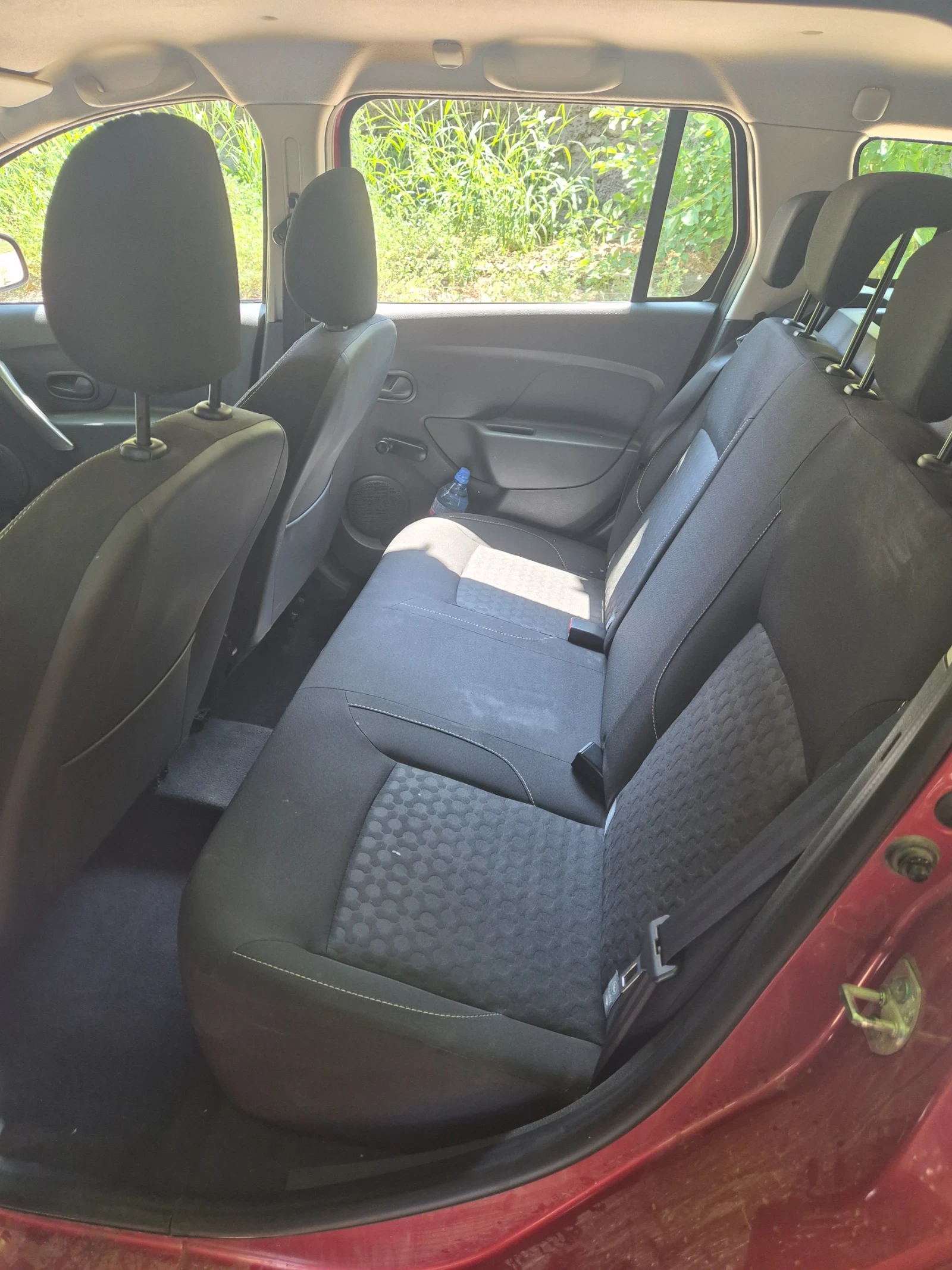 Dacia Logan, снимка 6 - Автомобили и джипове - 55562602