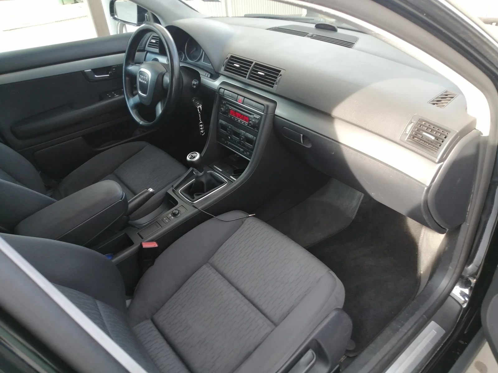 Audi A4 2.0 TDI, снимка 11 - Автомобили и джипове - 55651502
