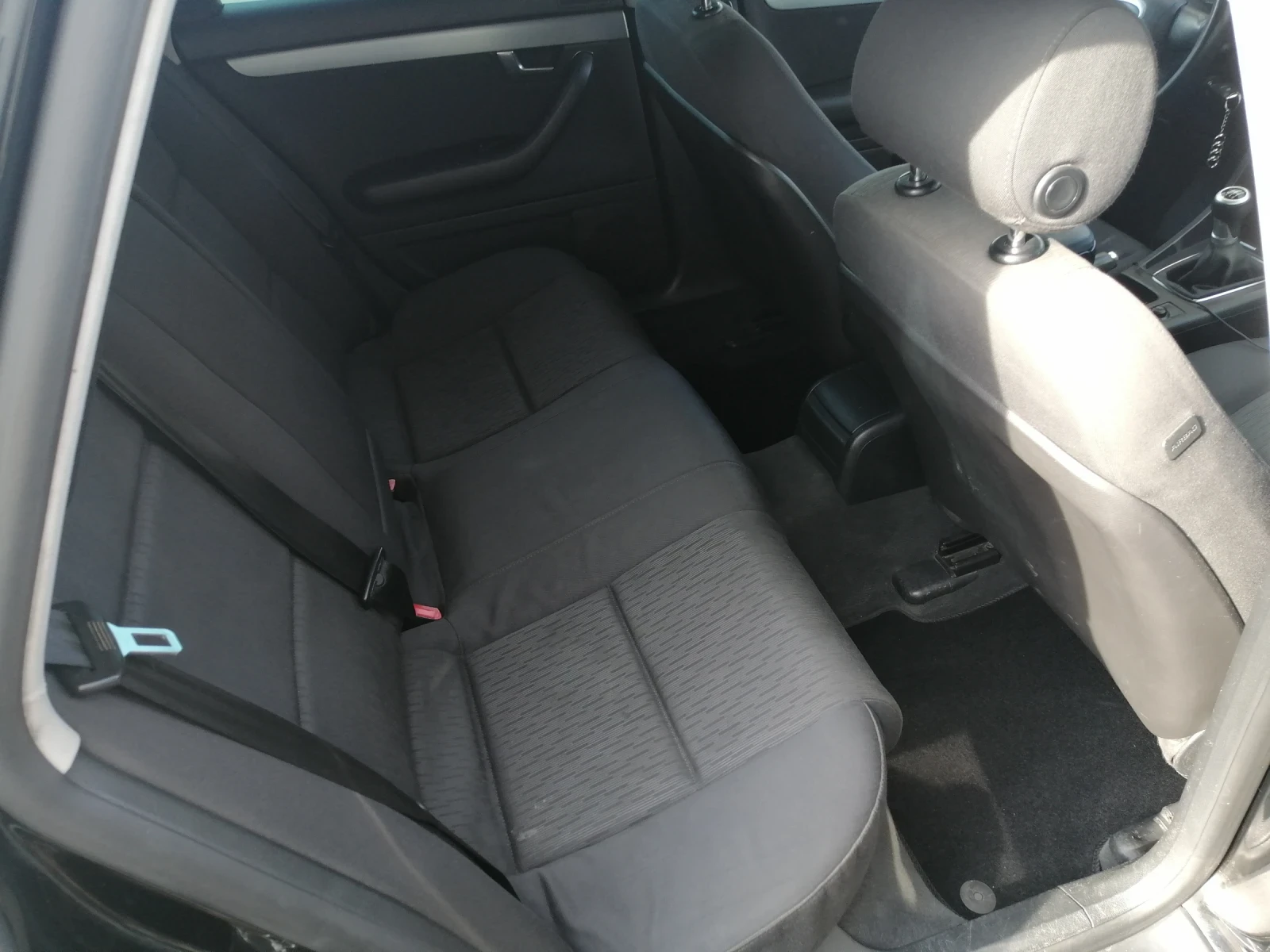 Audi A4 2.0 TDI, снимка 15 - Автомобили и джипове - 55651502