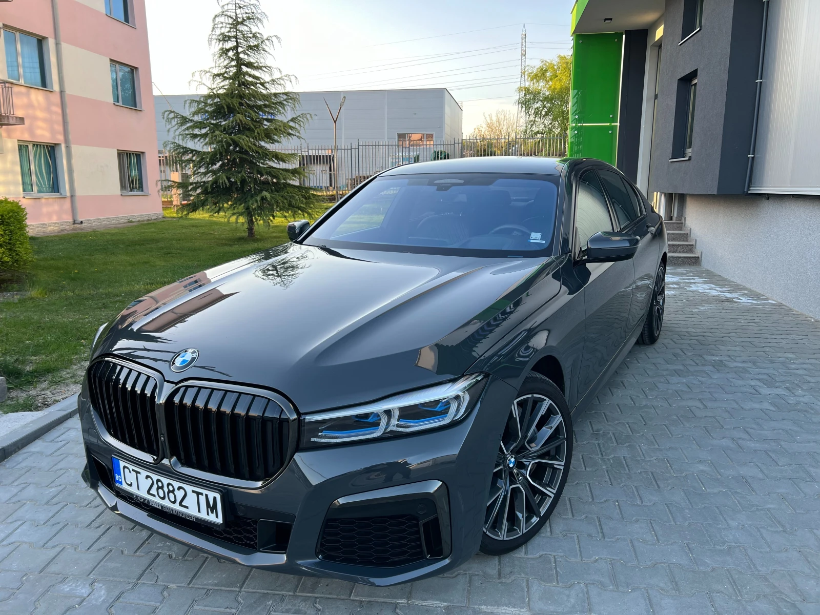 BMW 740 xDrive G11 LCI Dravit Grey, снимка 4 - Автомобили и джипове - 55728874