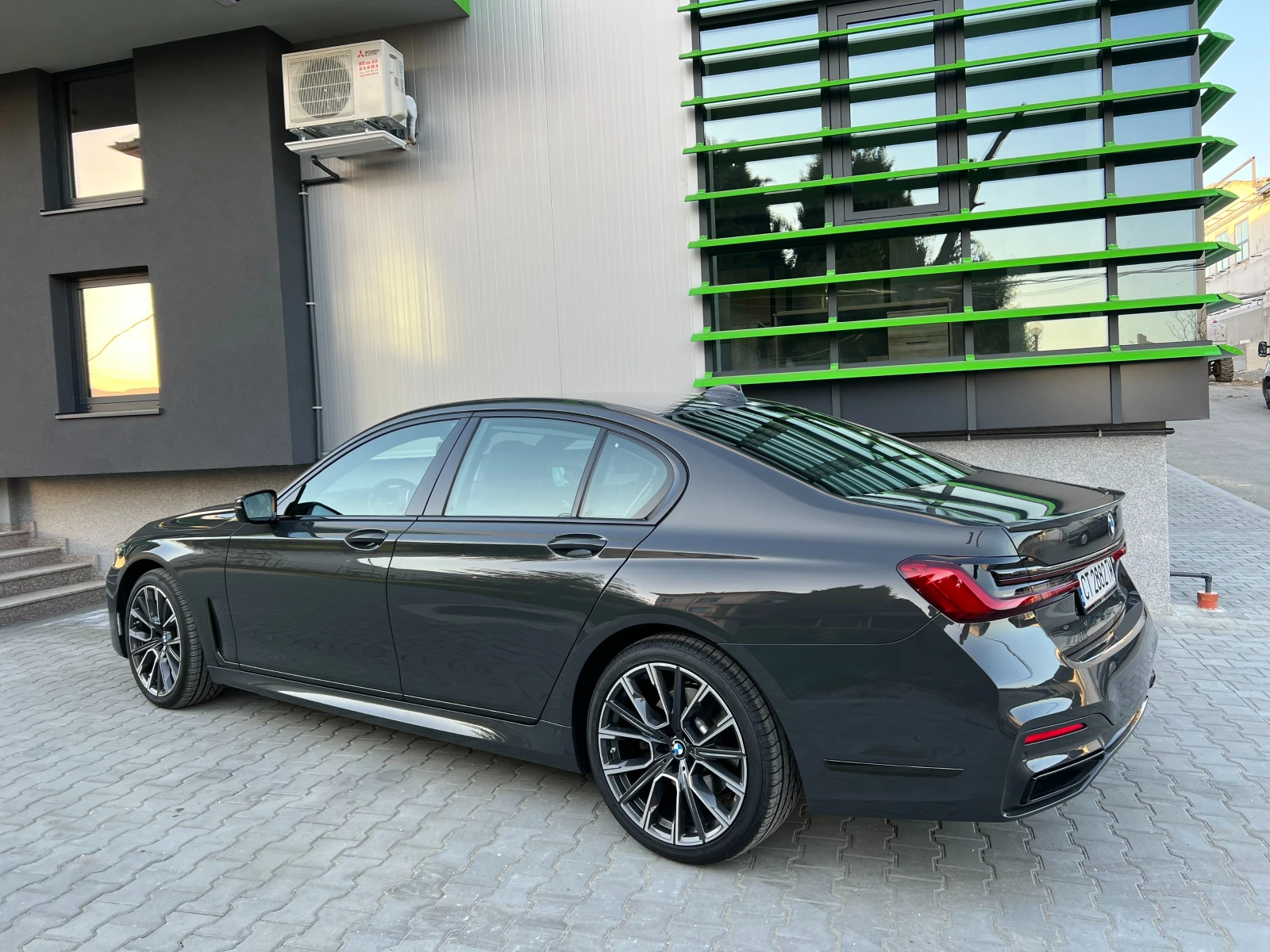BMW 740 xDrive G11 LCI Dravit Grey, снимка 8 - Автомобили и джипове - 55728874