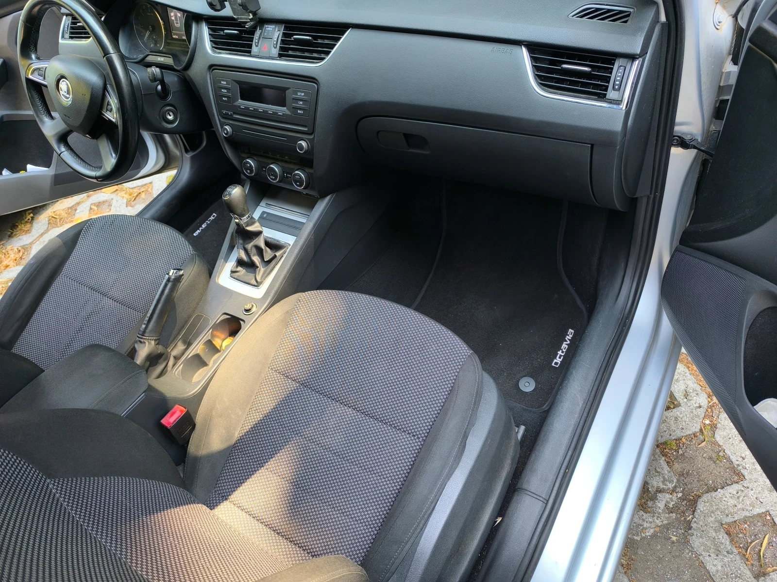 Skoda Octavia III, снимка 9 - Автомобили и джипове - 55781094