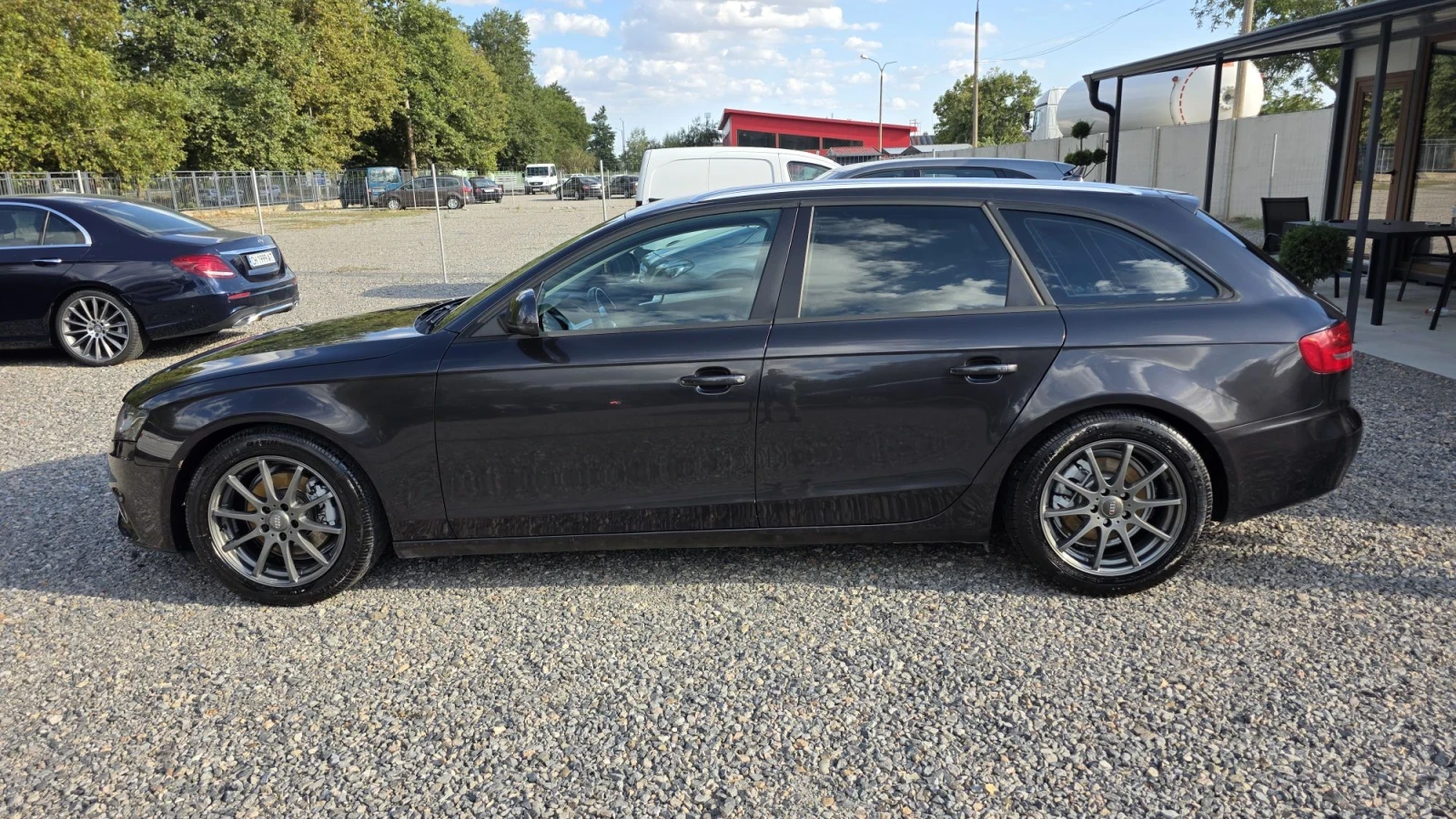 Audi A4 2.0 TDI, снимка 8 - Автомобили и джипове - 55984360