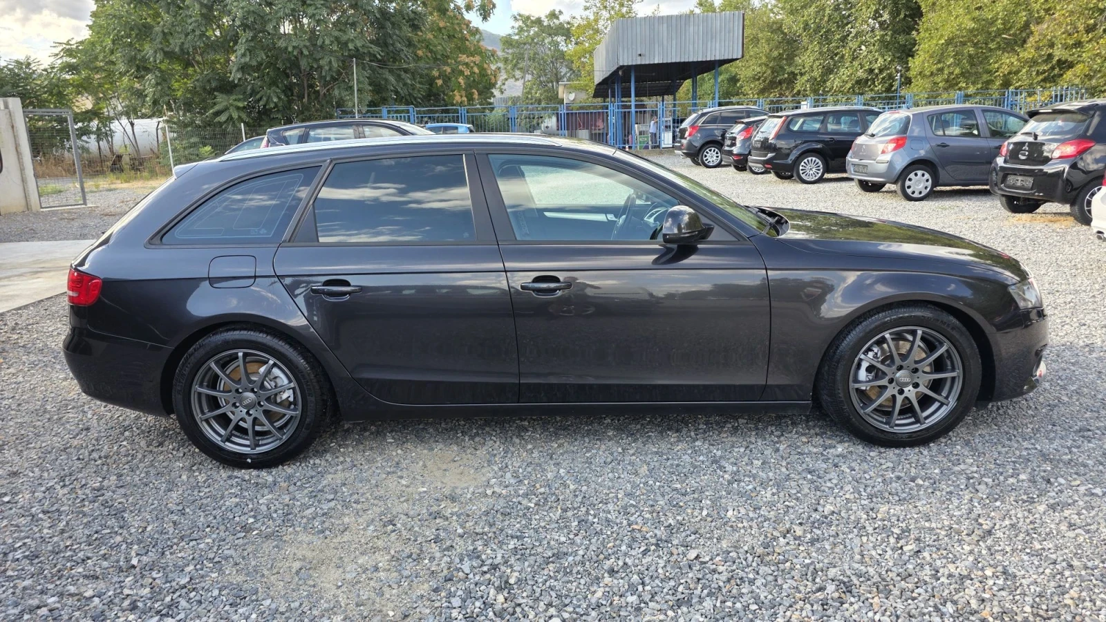 Audi A4 2.0 TDI, снимка 4 - Автомобили и джипове - 55984360
