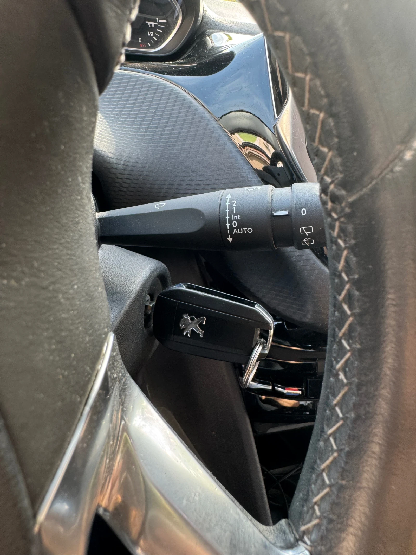 Peugeot 208 1.6 bluehdi 120�.�. -6 �������� | Mobile.bg � ����������� 12
