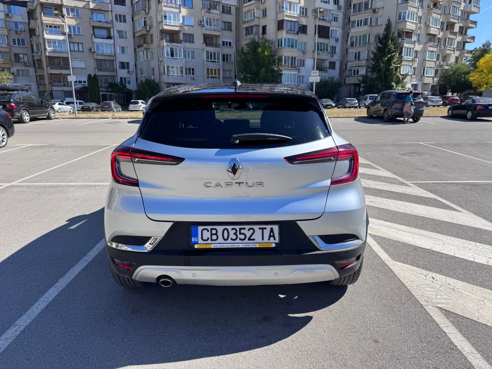 Renault Captur Intens | Mild hybrid, снимка 4 - Автомобили и джипове - 56437585