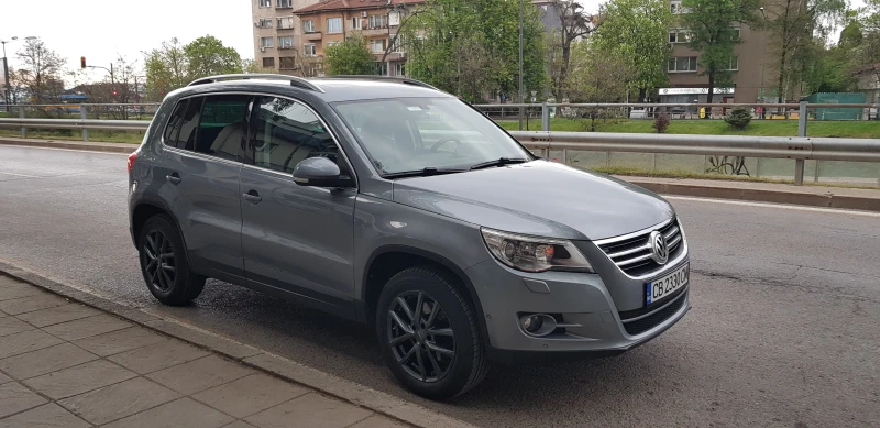 VW Tiguan, снимка 2 - Автомобили и джипове - 48036430