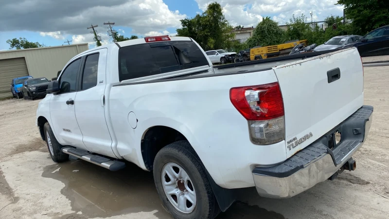 Toyota Tundra 4, 6 SR5, снимка 3 - Автомобили и джипове - 51910493