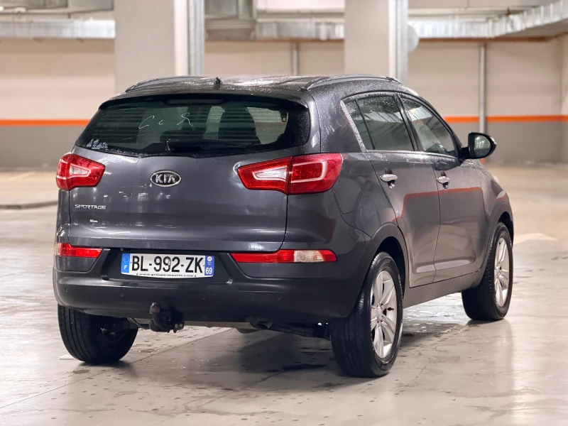 Kia Sportage 2.0CRDI 4x4 Лизинг през Уникредит по 365лв, снимка 4 - Автомобили и джипове - 52559637