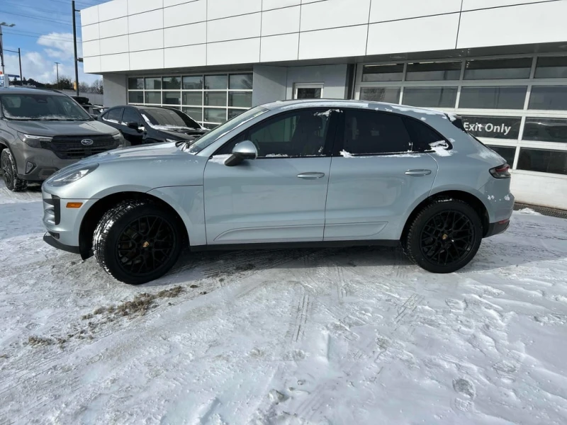 Porsche Macan * AWD * CARFAX * БЕЗ ПЪРВОНАЧАЛНА ВНОСКА, снимка 2 - Автомобили и джипове - 53308433