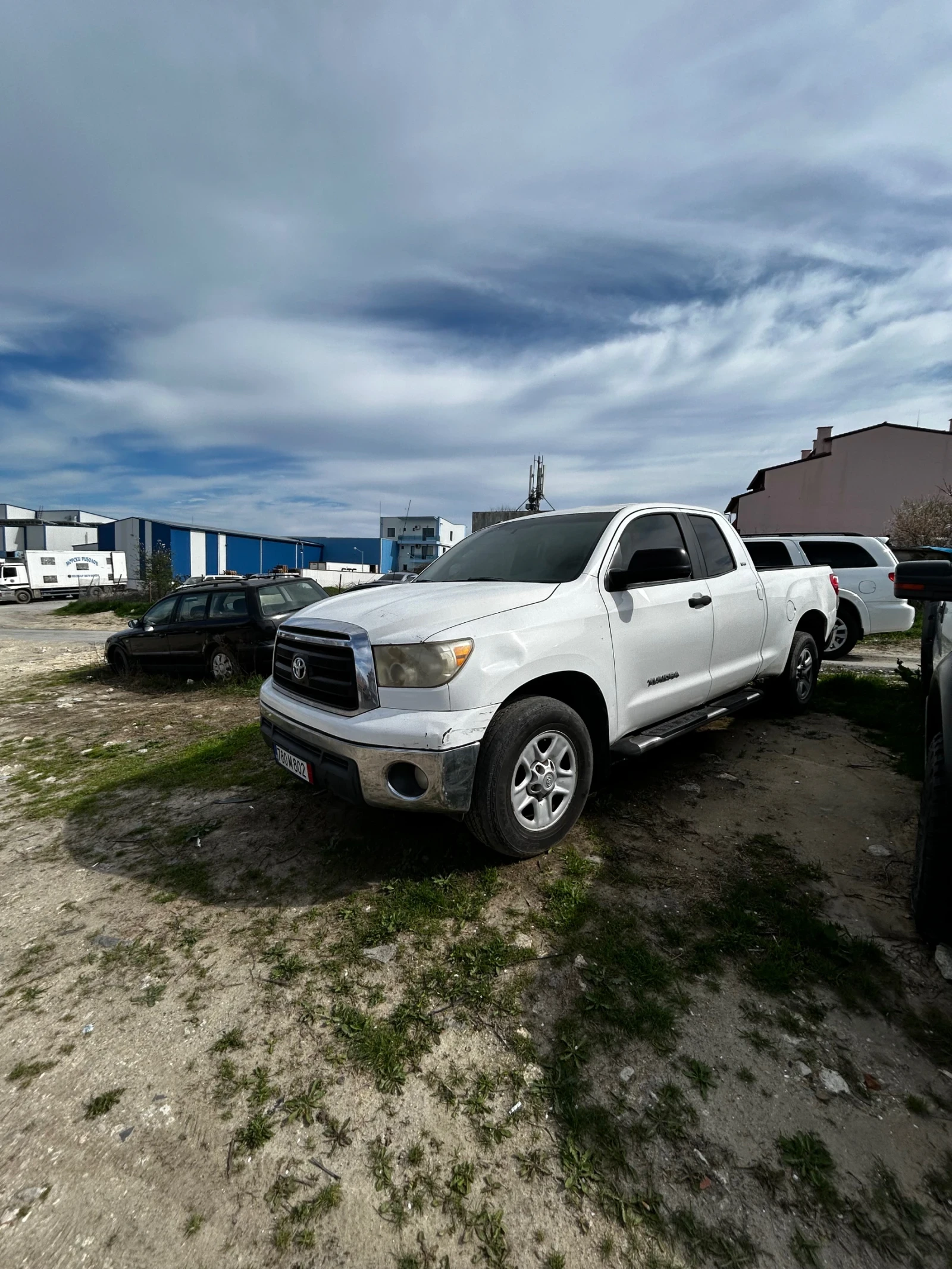 Toyota Tundra 4, 6 SR5 БАРТЕР, снимка 2 - Автомобили и джипове - 51910493