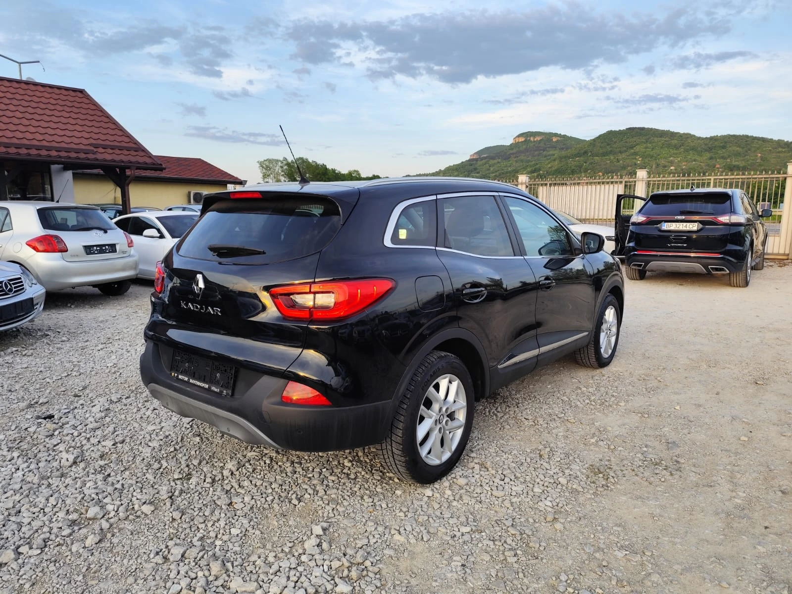 Renault Kadjar 1.2 бензин, снимка 5 - Автомобили и джипове - 53129477