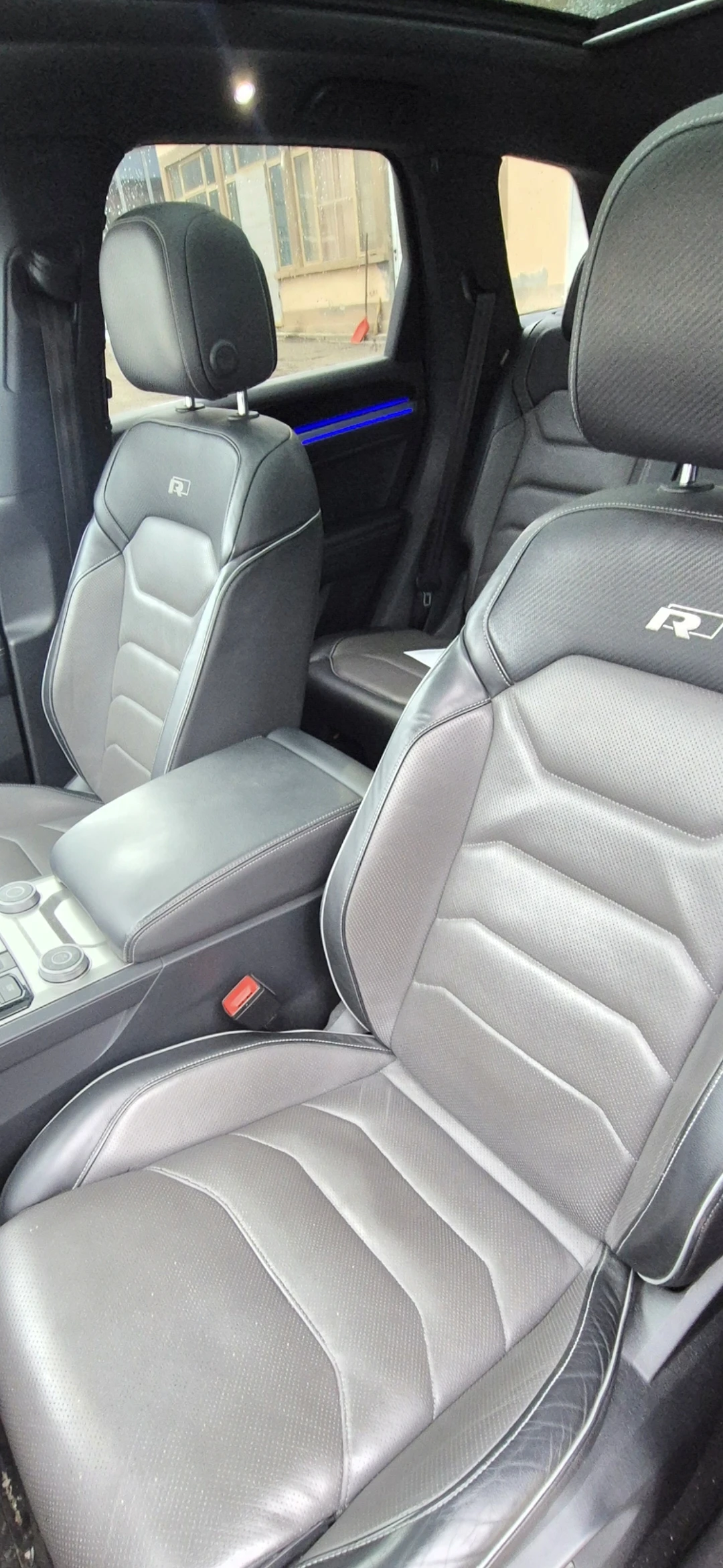 VW Touareg V6 TDI 4MOTION R-line, снимка 8 - Автомобили и джипове - 54482342