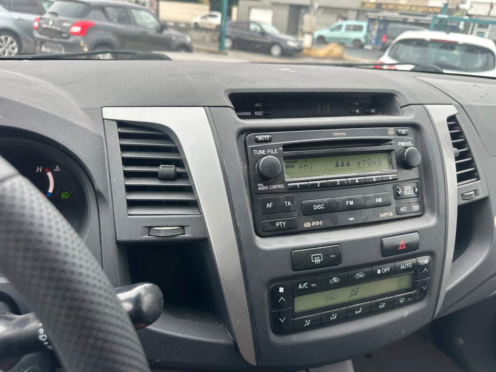 Toyota Hilux 3.0 D4D, снимка 11 - Автомобили и джипове - 54885118