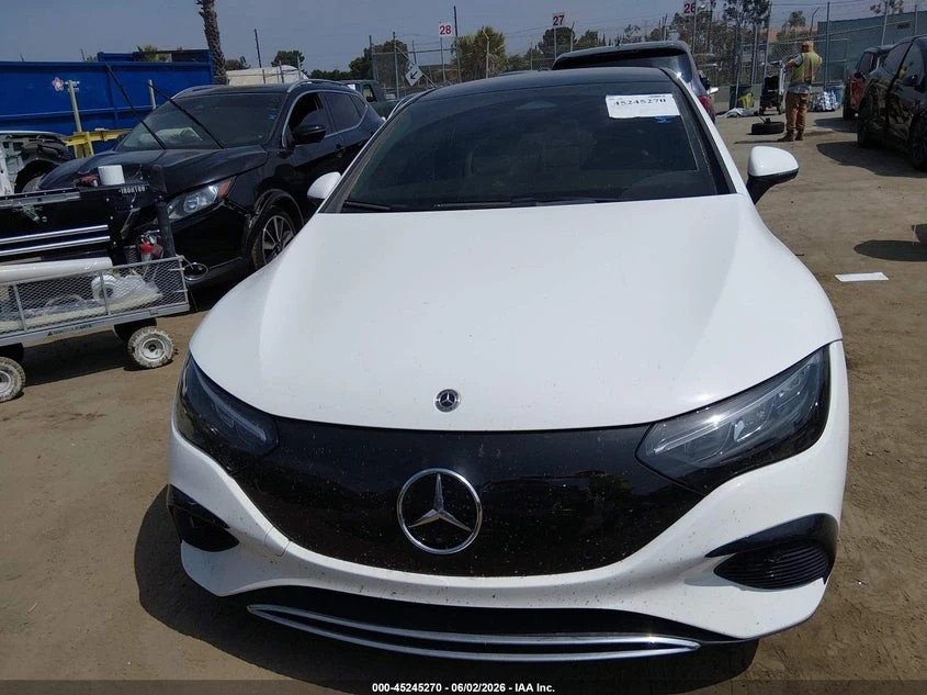 Mercedes-Benz EQE 350* BURMESTER* HUD* 360* КАМЕРА* ПАНОРАМА* , снимка 3 - Автомобили и джипове - 55513223