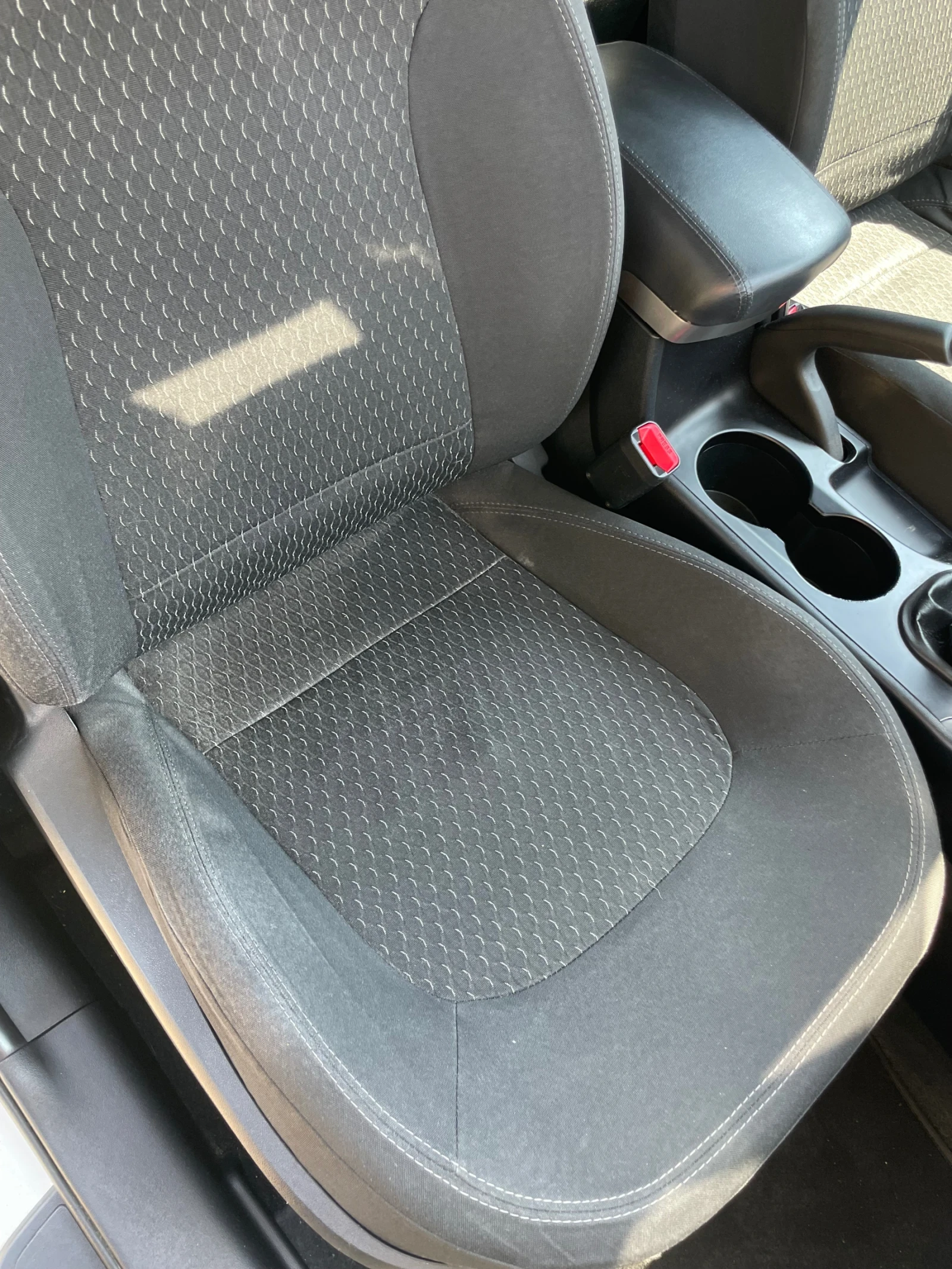 Hyundai IX35 1.7 дизел навигация , снимка 8 - Автомобили и джипове - 55656428