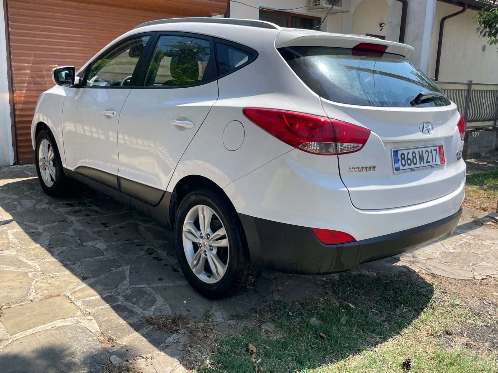 Hyundai IX35 1.7 дизел навигация , снимка 6 - Автомобили и джипове - 55656428
