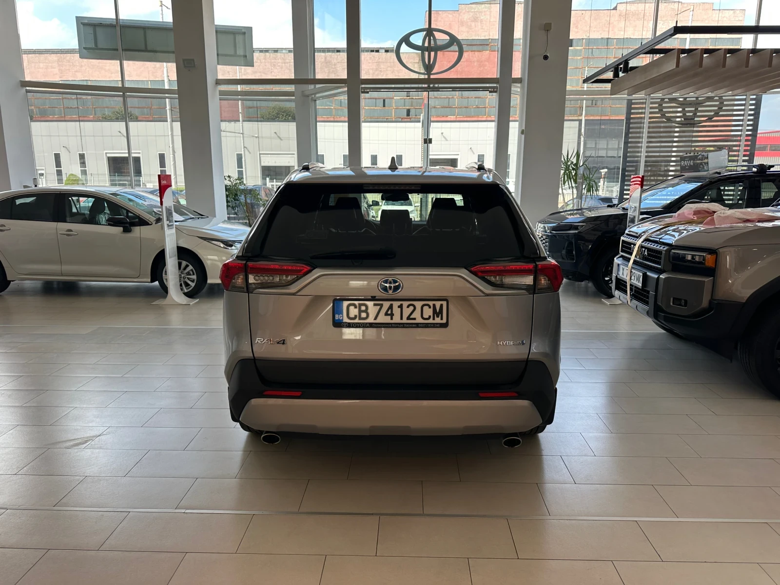Toyota Rav4 Luxury, снимка 4 - Автомобили и джипове - 55847476