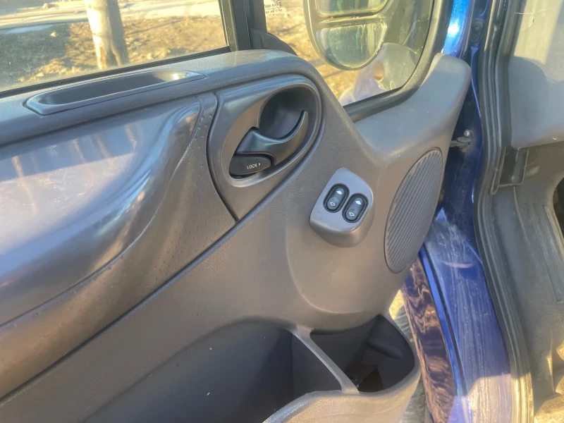 Ford Transit 2.0 клима 9 места , снимка 11 - Бусове и автобуси - 52928984