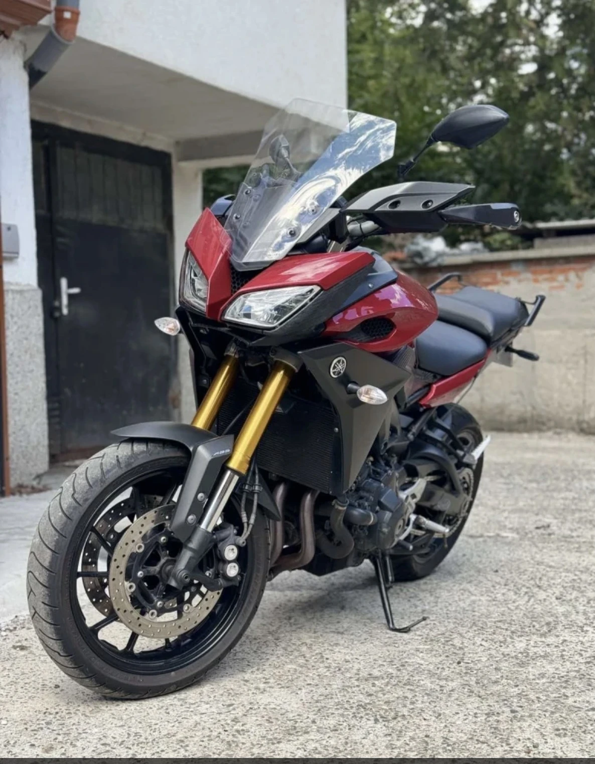 Yamaha Mt-09 Обслужен за сезона, всичко платено!, снимка 3 - Мотоциклети и мототехника - 54199973