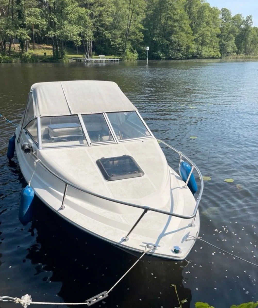 Лодка Bayliner Capri1952