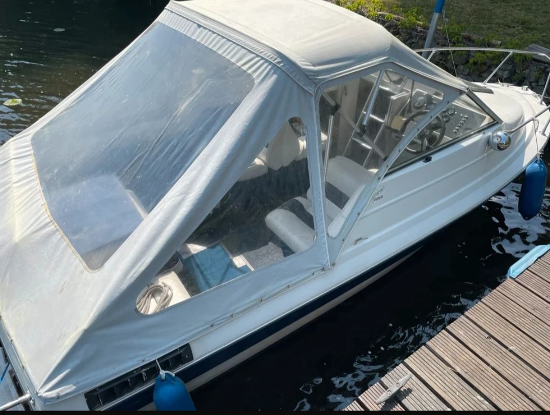 Лодка Bayliner Capri1952, снимка 3 - Воден транспорт - 54666661