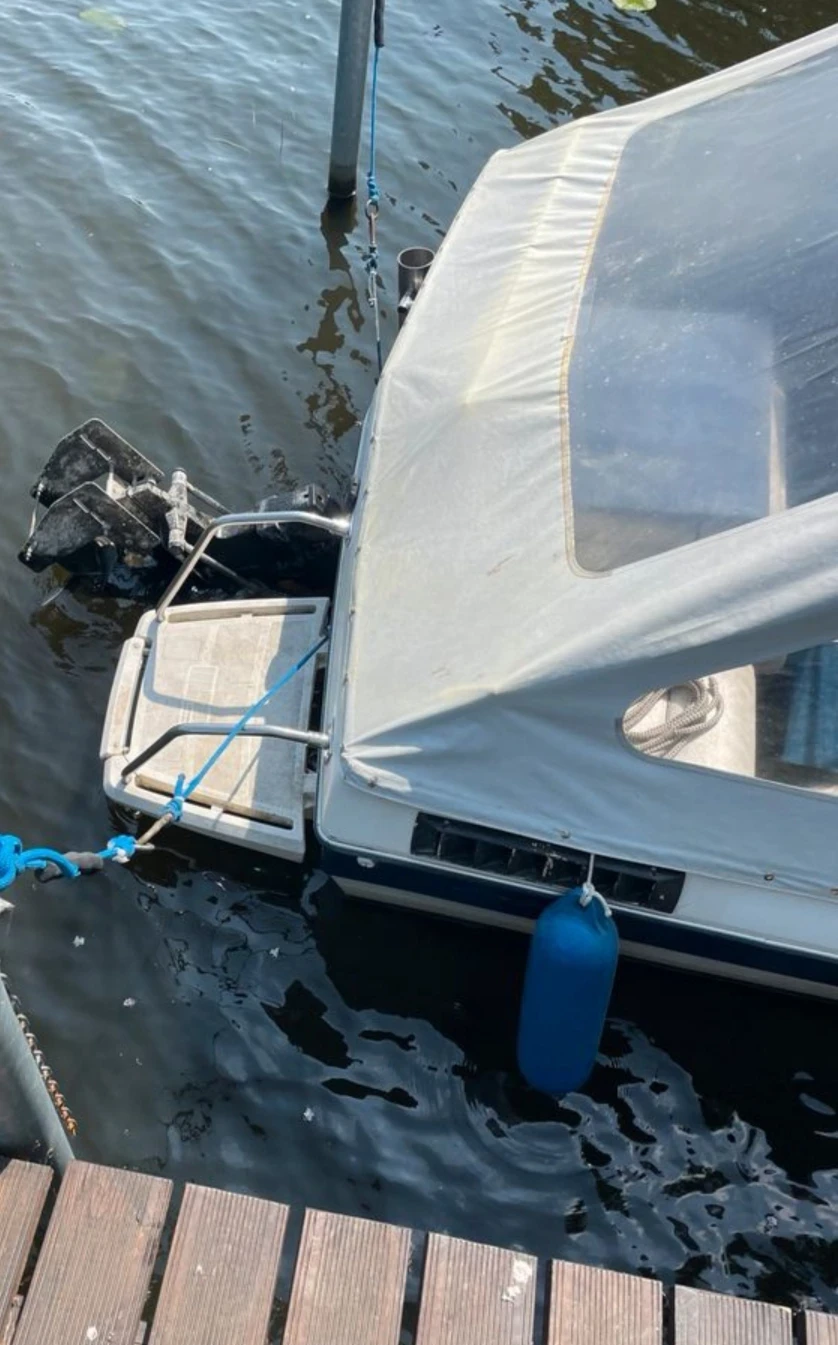 Лодка Bayliner Capri1952, снимка 4 - Воден транспорт - 54666661