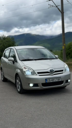Toyota Corolla verso 1.8 VVT-i Газов инжекцион, снимка 3