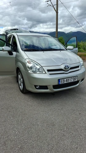 Toyota Corolla verso 1.8 VVT-i ����� ��������� | Mobile.bg � ����� ������ 8
