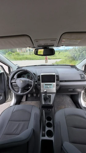 Toyota Corolla verso 1.8 VVT-i ����� ��������� | Mobile.bg � ����� ������ 2