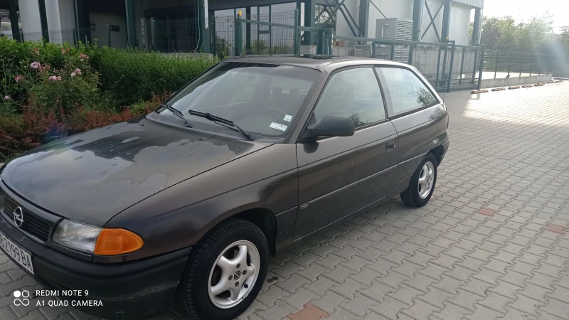 Opel Astra 1.6/75 моно, снимка 1 - Автомобили и джипове - 47351385